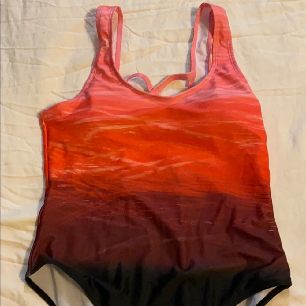 Swimming suit